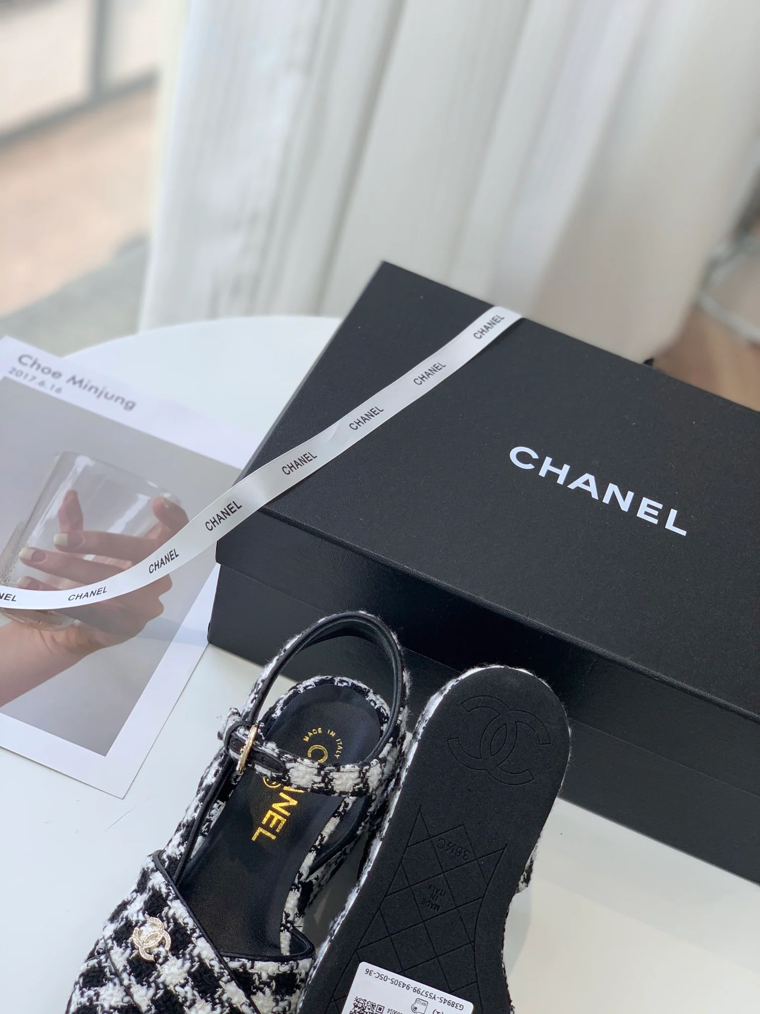 Новинка 2023 года от Chanel - клетчатые сандалии на платформе - 5 см