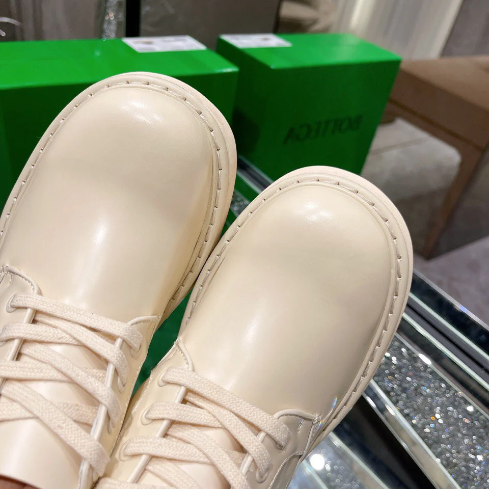 Ботильоны марки BV на шерстяной подкладке - белые