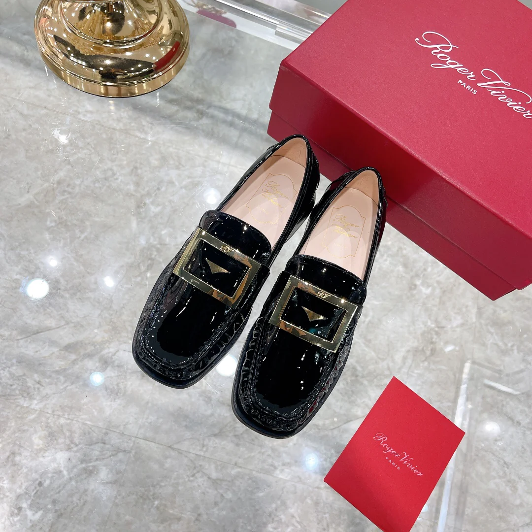 Лакированные лоферы с квадратной пряжкой — черные