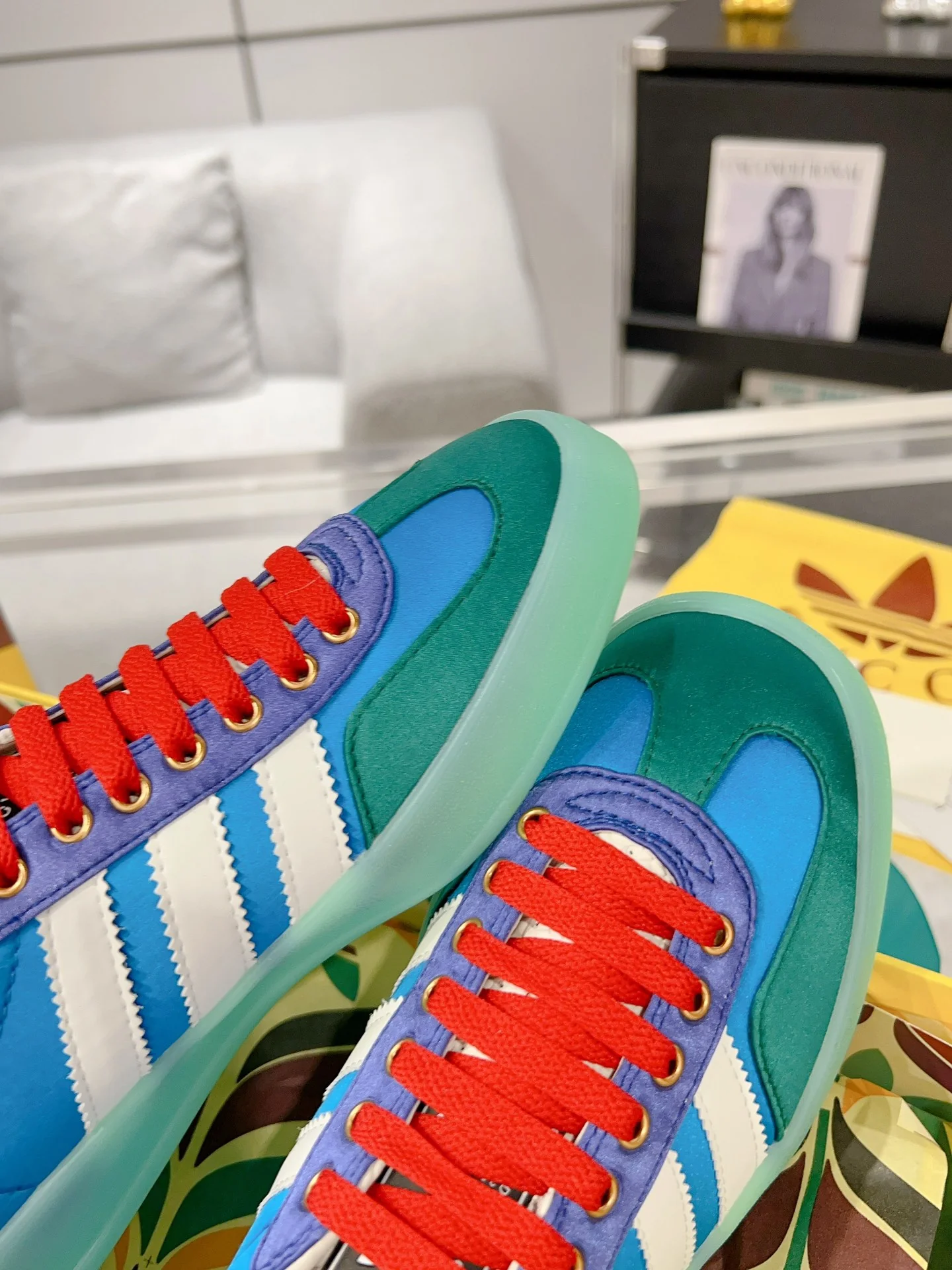 Новинка сезона осень/зима 2023 от Gucci - Коллаборация - Немецкие кроссовки для тренировок - Синие