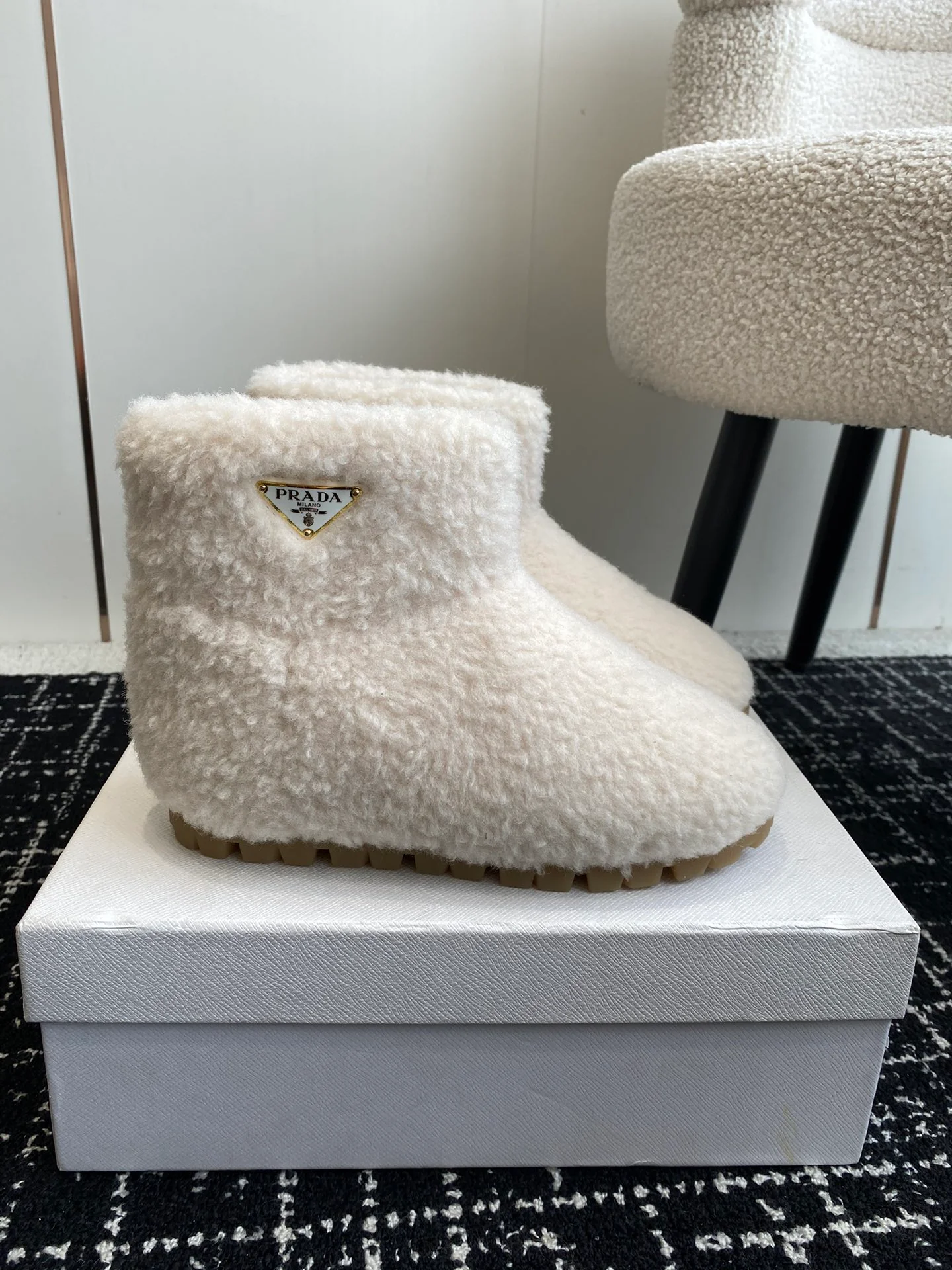 Шерстяные сапоги Miu Miu 2024 - белые