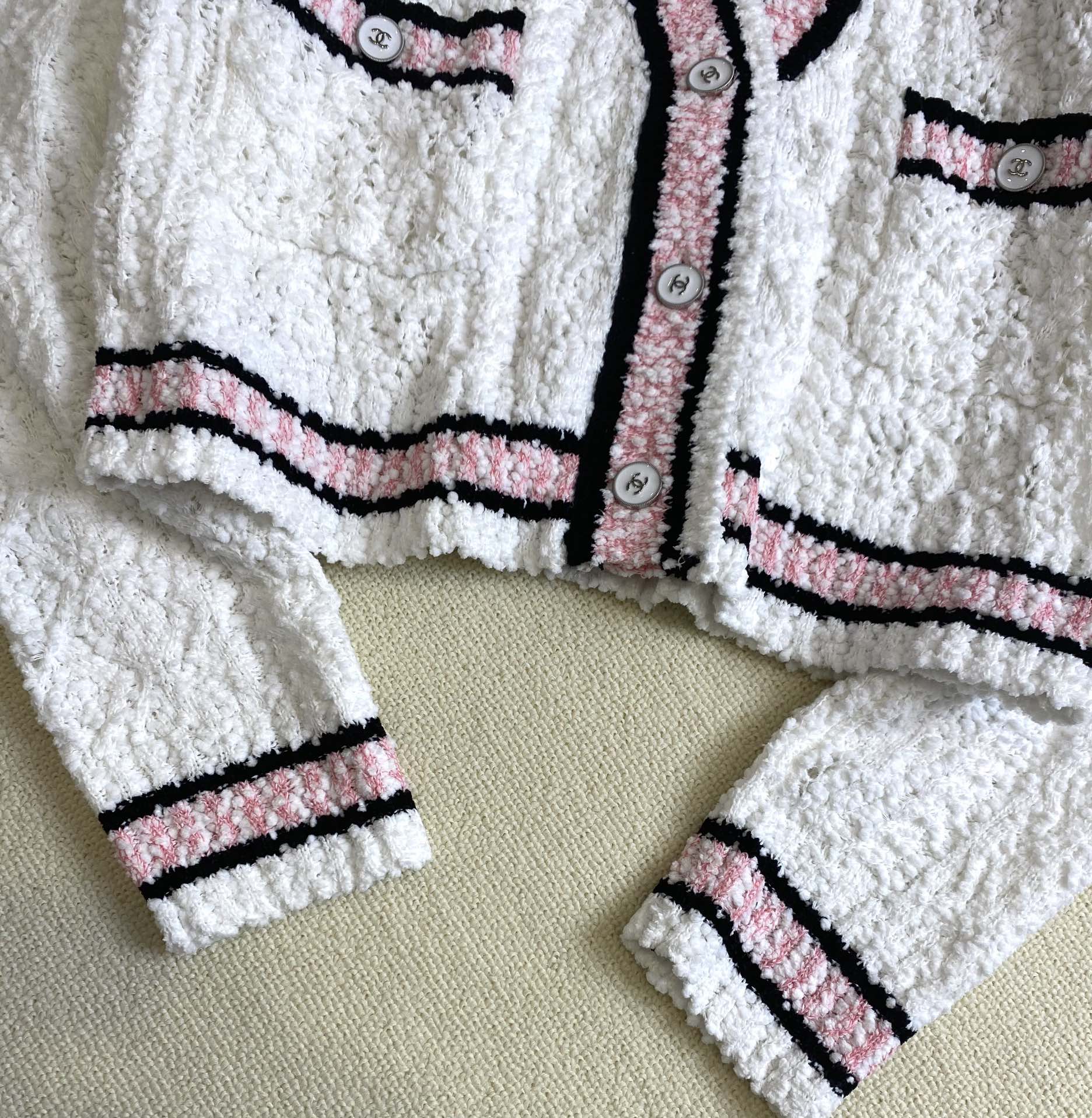 Вязаный кардиган Chanel 2403 ?Ранняя весна?, новинка, белый.