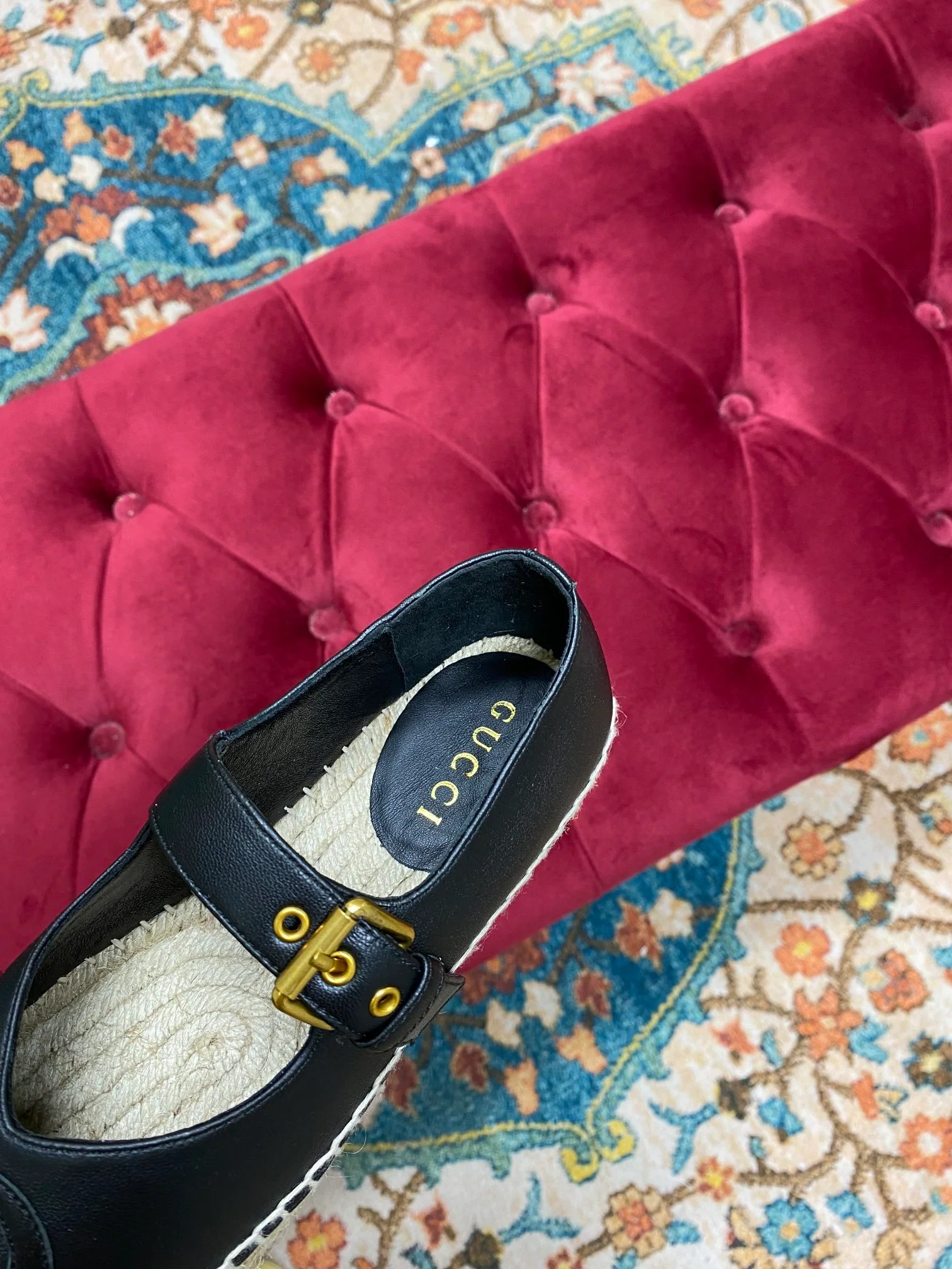 Весенняя коллекция Gucci 2022 — Рыбацкие туфли ?Радуга?