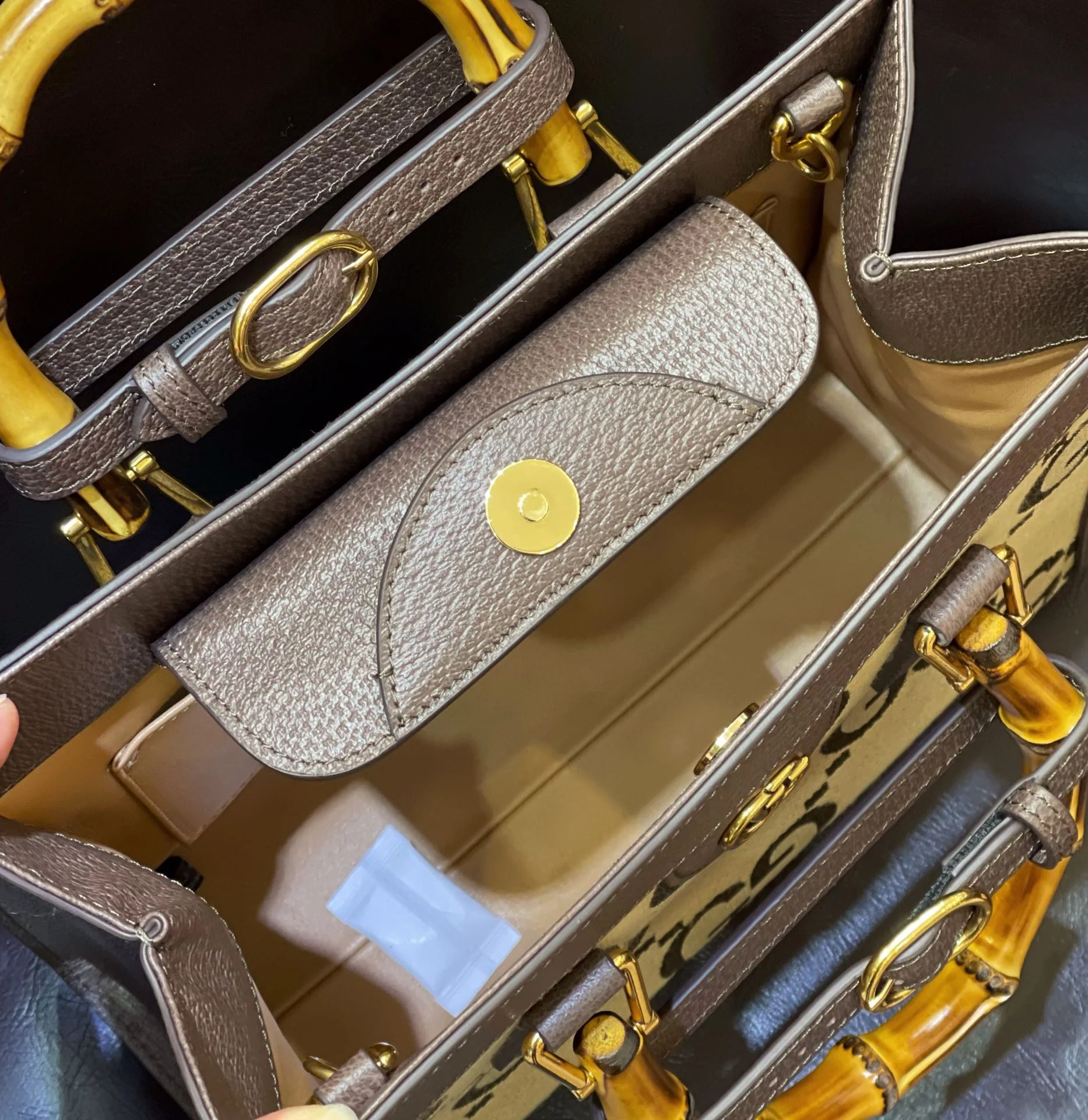 Сумка-тоут Gucci из канваса с принтом G-Flower и бамбуковой ручкой - 27x24x11 см