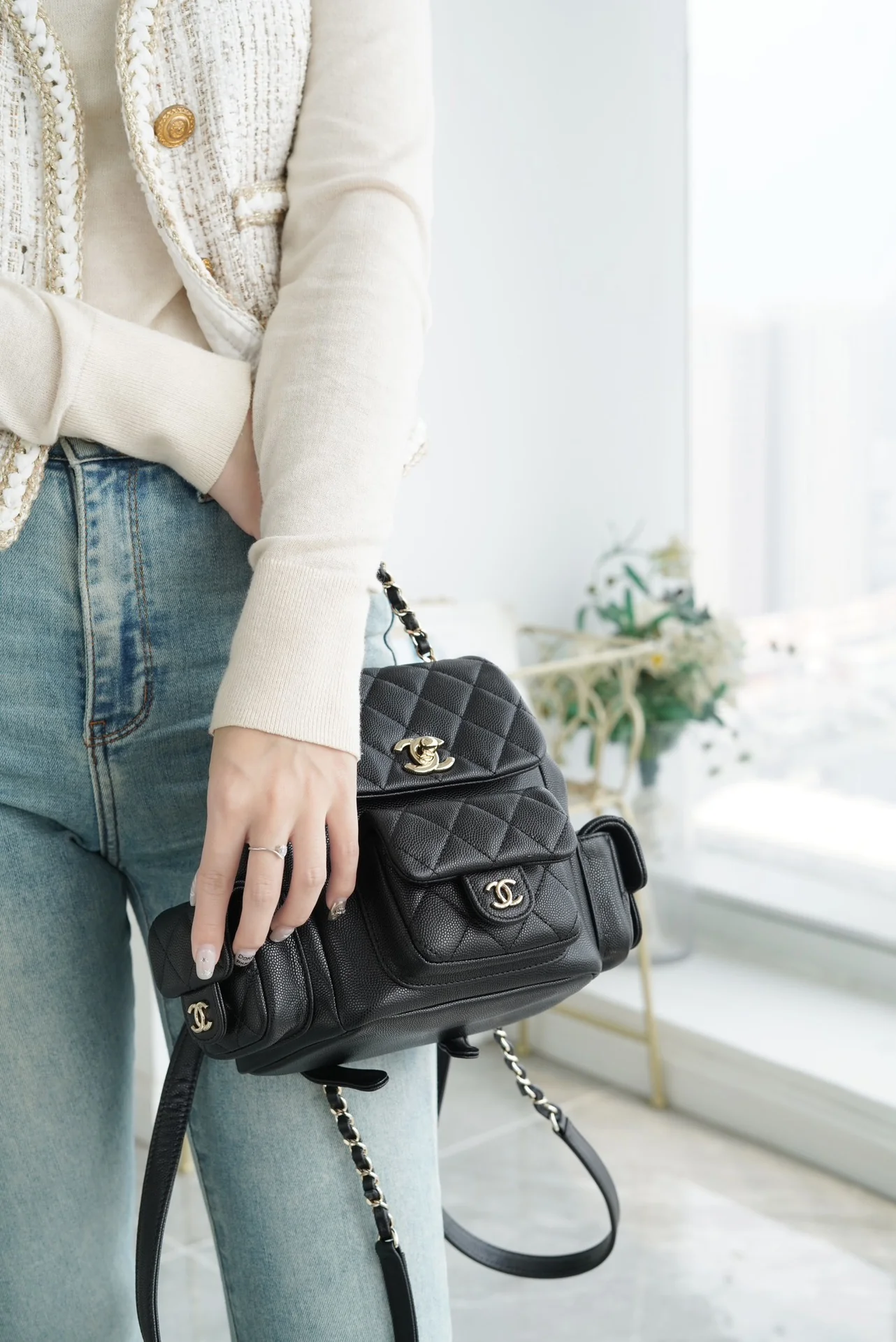 Chanel - Новая майка Tank Duma Small с подплечниками - Два боковых кармана - Черная - Темная лошадка этого сезона