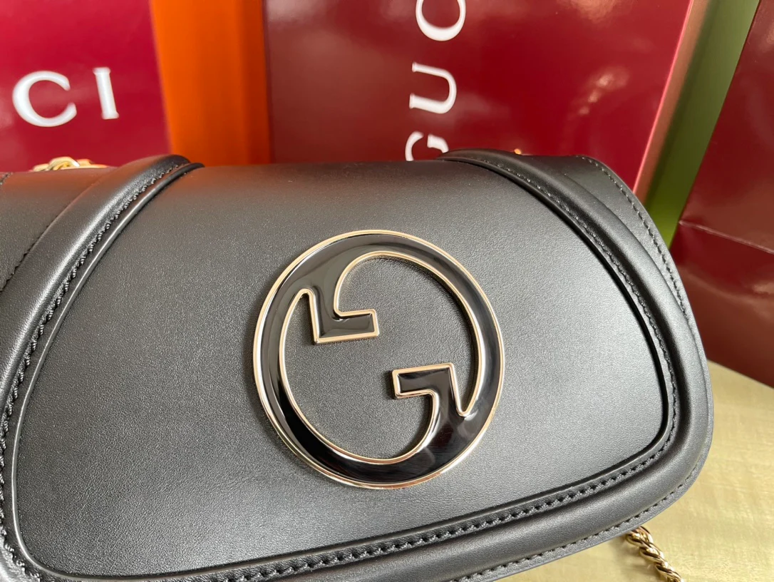 Ремешок на плечо Gucci 2025 из кожи с золотой цепочкой - синий