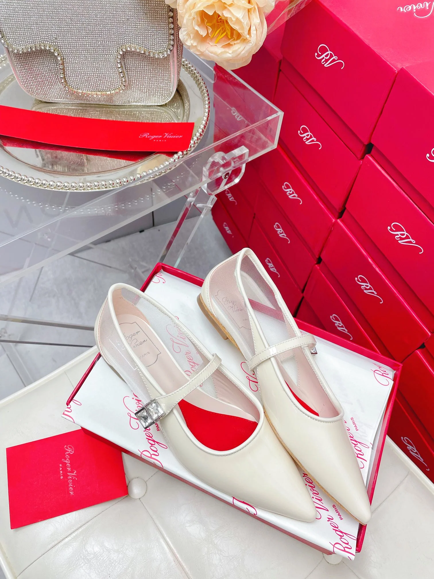 Обувь RV - Новинка ранней весны 2023 года - Балетки с острым носком - Бежевые