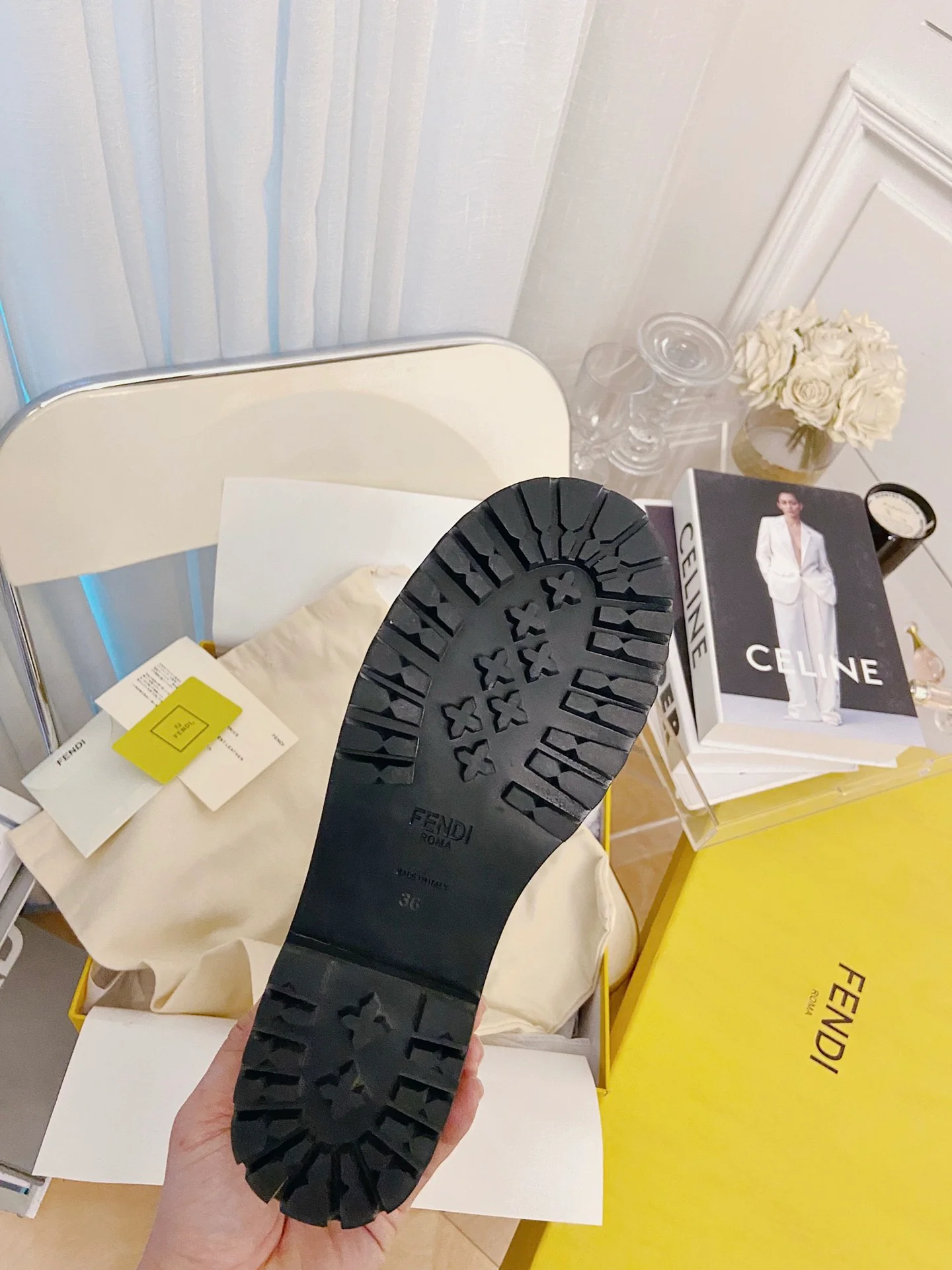 Лакированные сапоги Fendi до колена