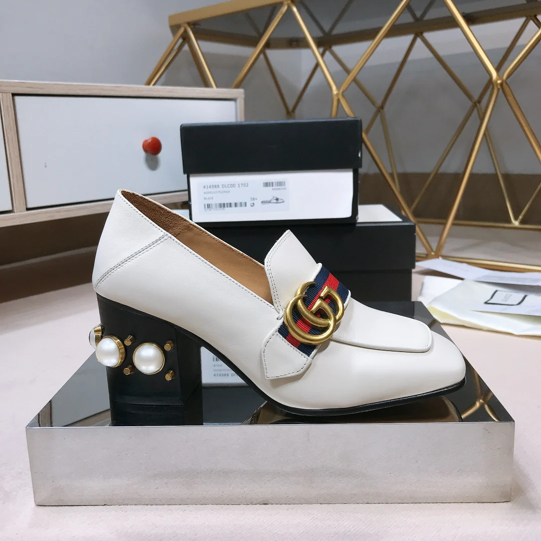 Туфли Gucci в афро-стиле - на низком и высоком каблуке - массивные каблуки - изображение из коллекции