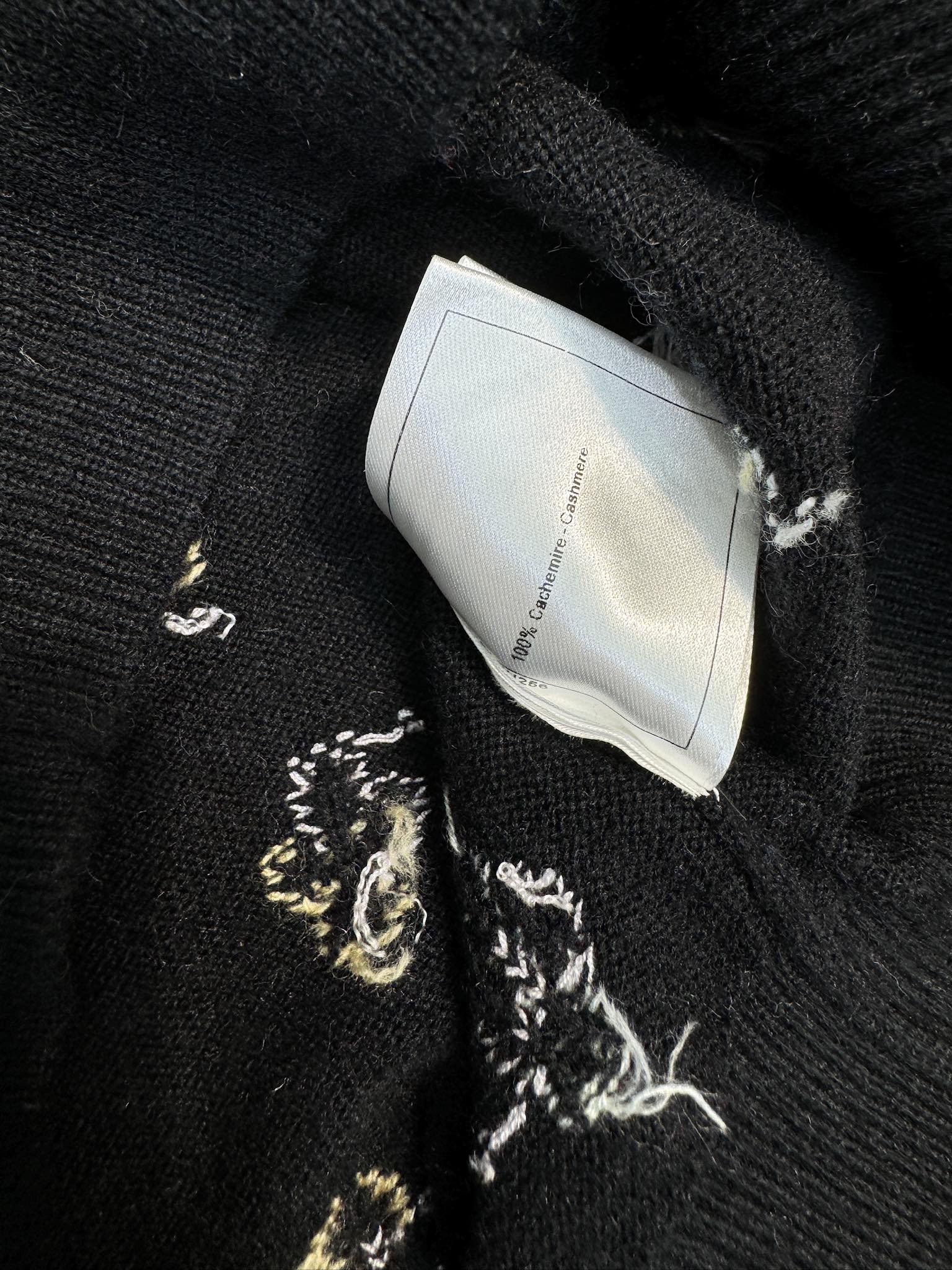 Chanel 2403-24 Коллекция ?Ранняя весна? Métiers d'Art — Вязаный жилет ?Клевер? — Черный