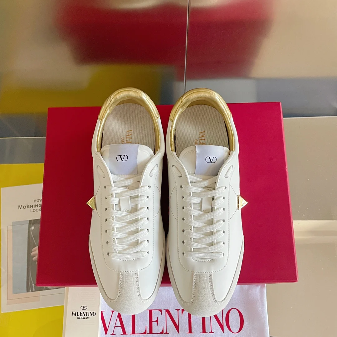 Спортивные повседневные туфли Valentino с заклепками - для пар - с золотой отделкой