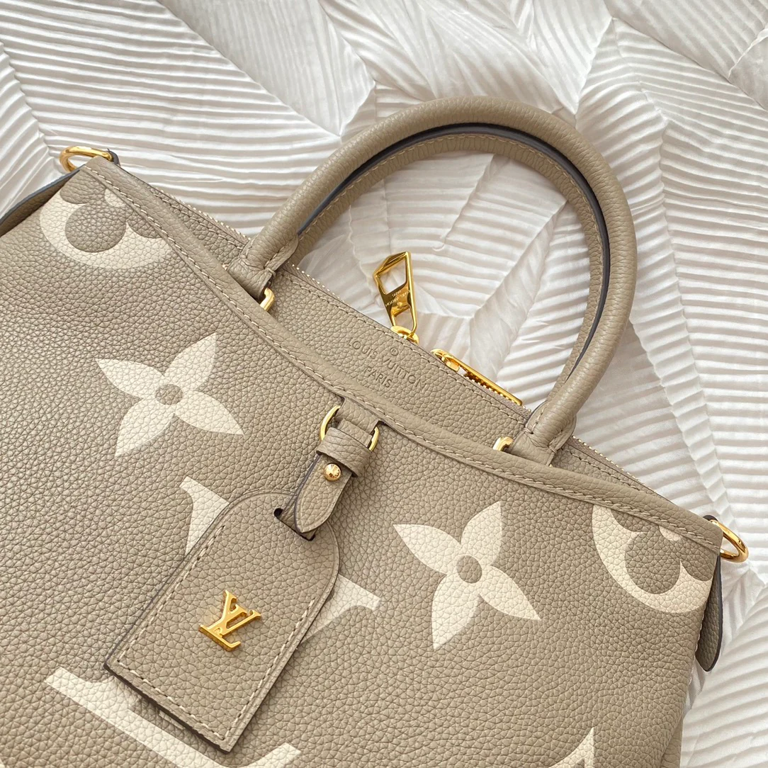 m46585-LV-Trianon сумка-абрикос-маленькая