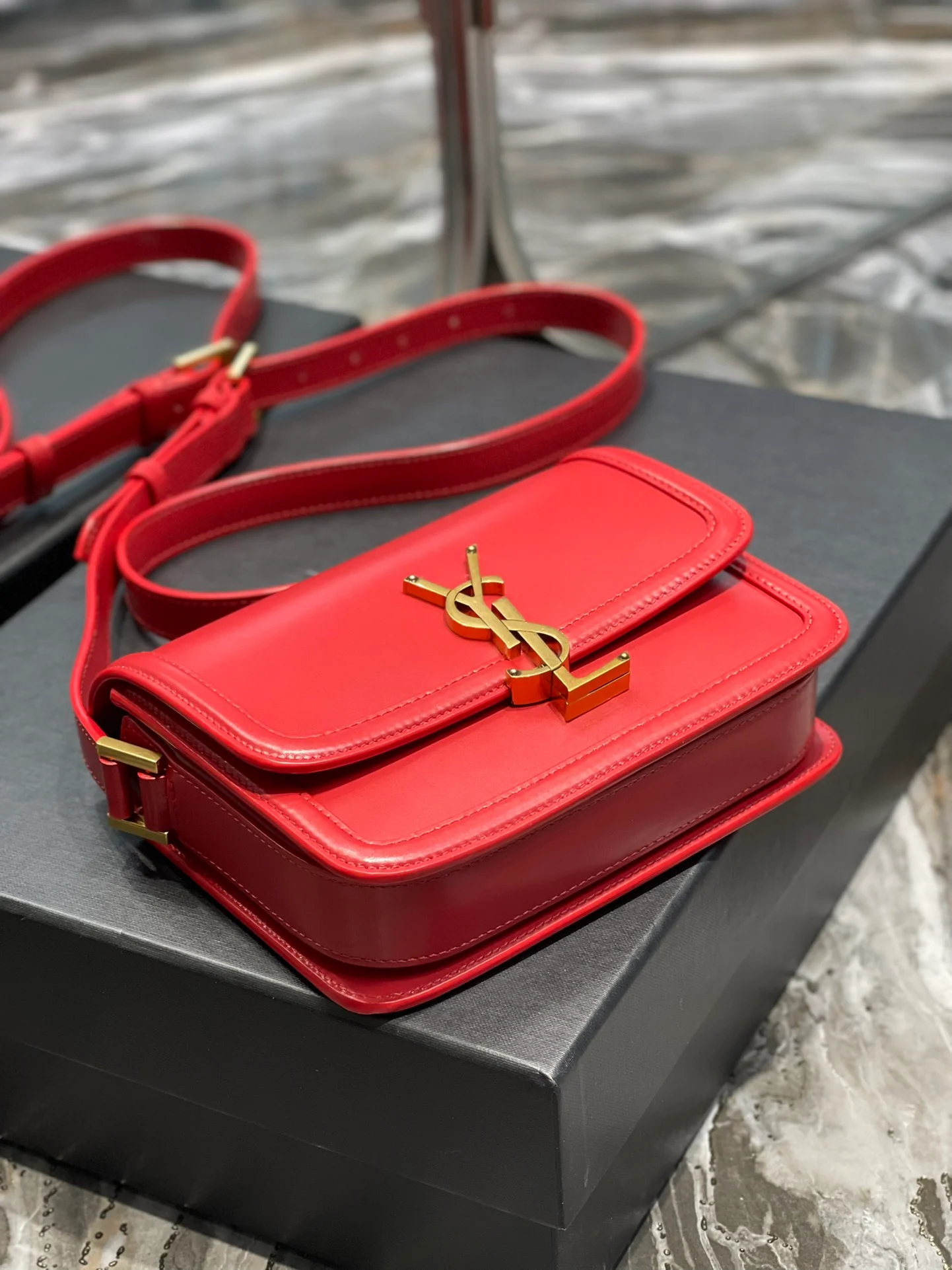 Сумка через плечо YSL Rue de Solferino, маленькая, красная.