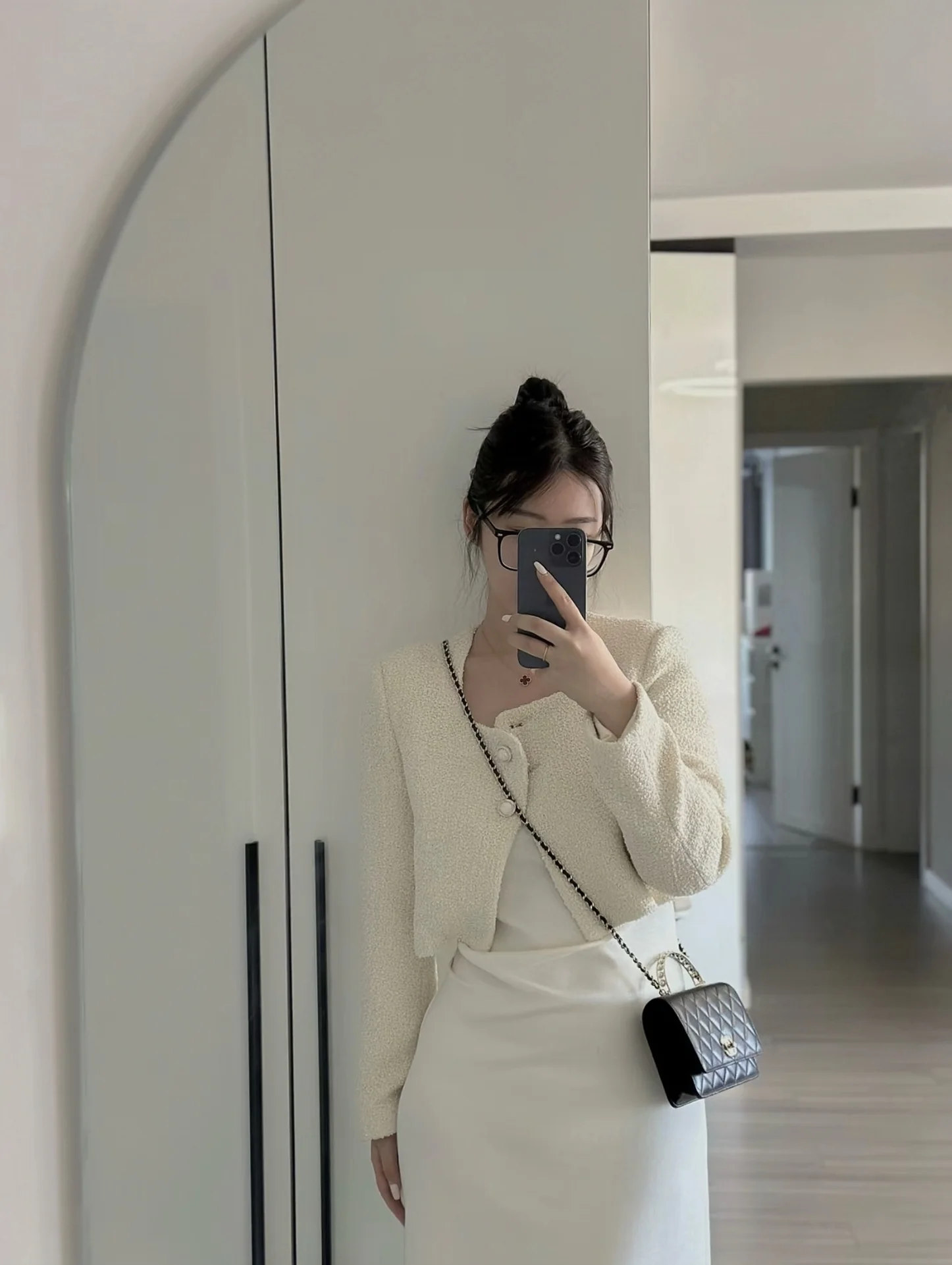 Chanel - Жемчужная сумочка WOC - Черная