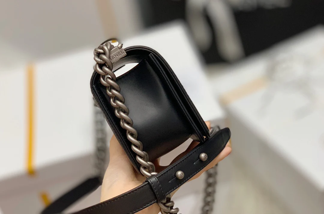Chanel-boy-20cm-16