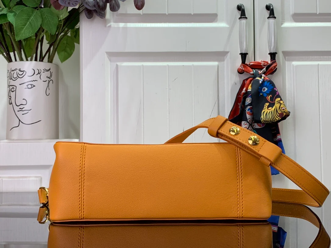 m25209-LV-dauphine-soft crossbody bag-caramel