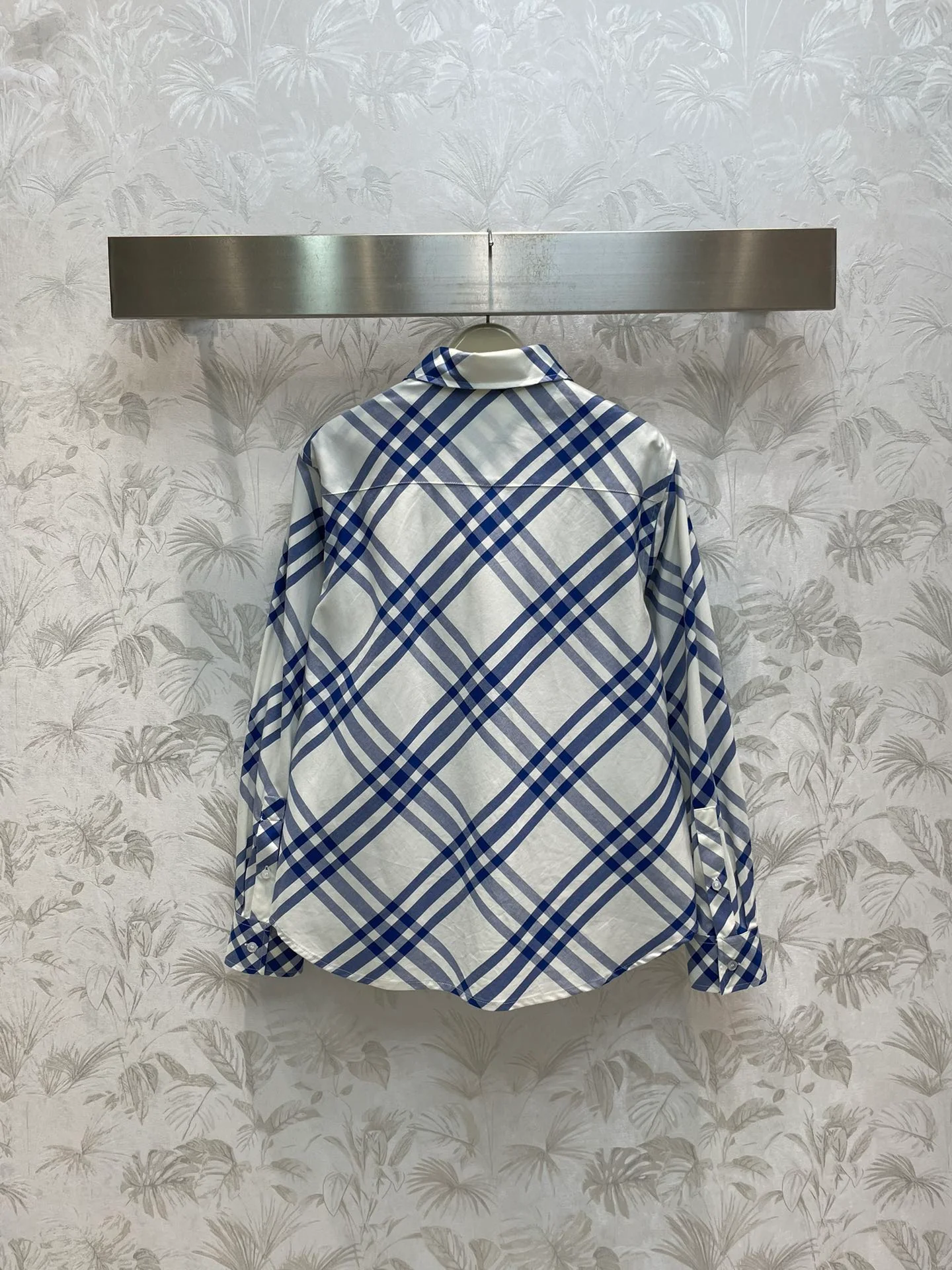 Рубашка Burberry 2403 в классическом синем клетчатом стиле 