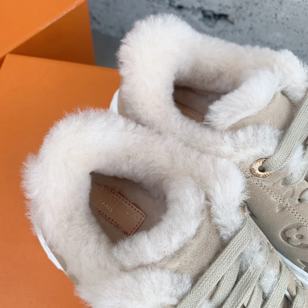 LV - Кроссовки с тиснением по шерсти