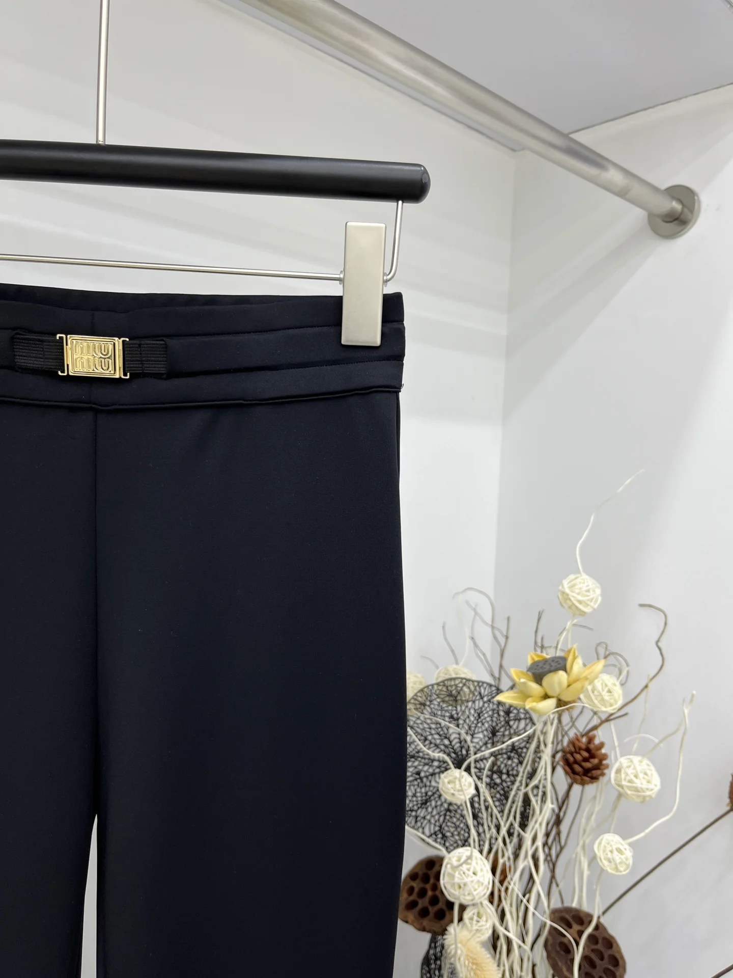 Классические черные повседневные брюки Miu Miu-2404 на резинке