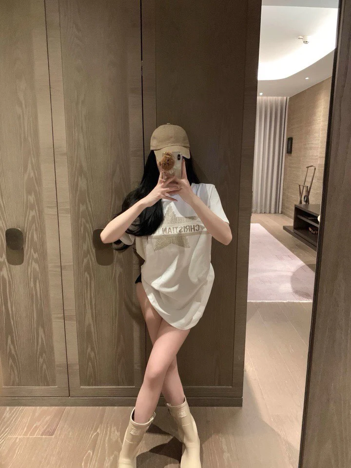 Футболка Dior 2403 из хлопка с коротким рукавом и золотой вышивкой, свободного кроя - золотистая