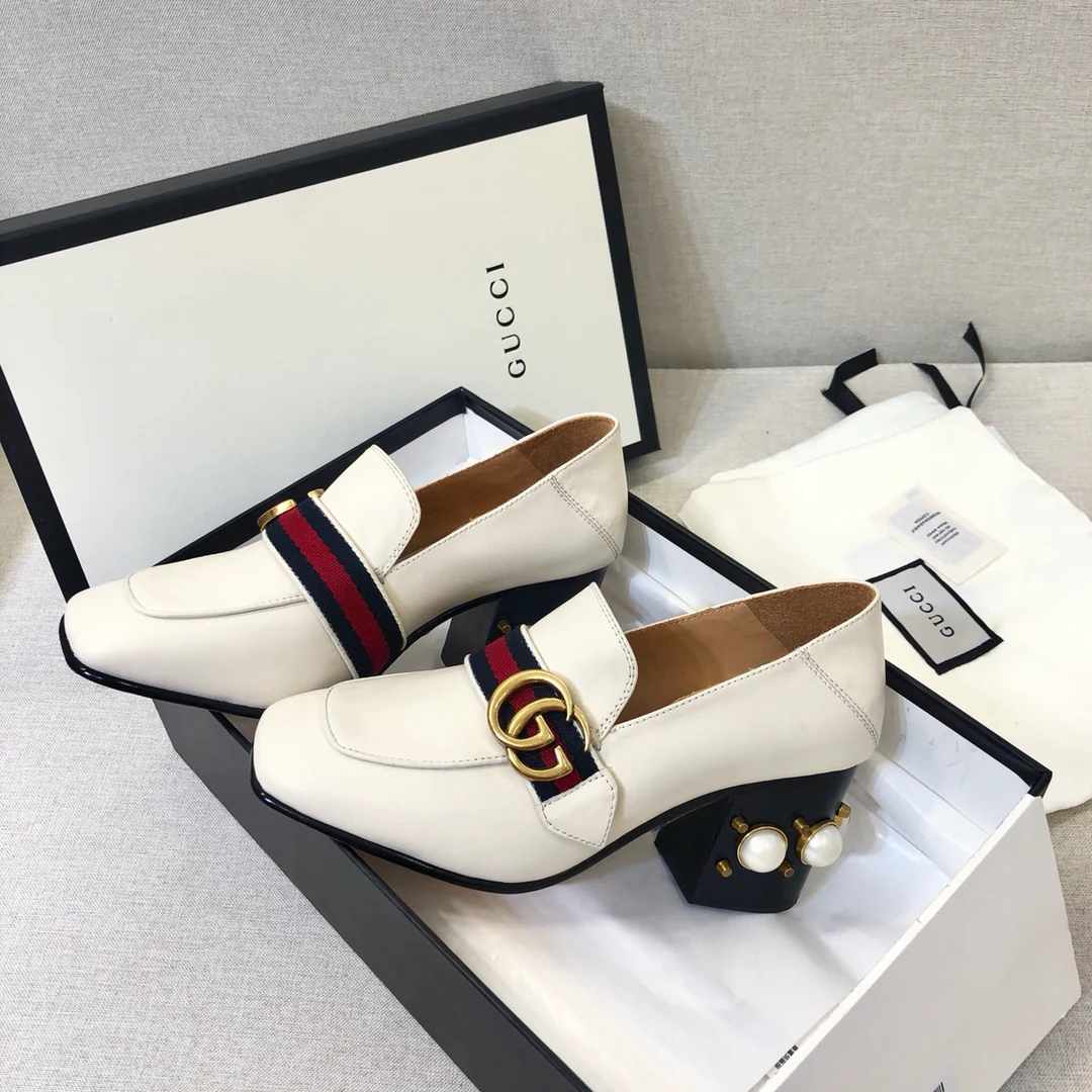 Gucci - Туфли на массивном каблуке с жемчужным блеском - Квадратный носок - Туфли на низком каблуке - Лоферы
