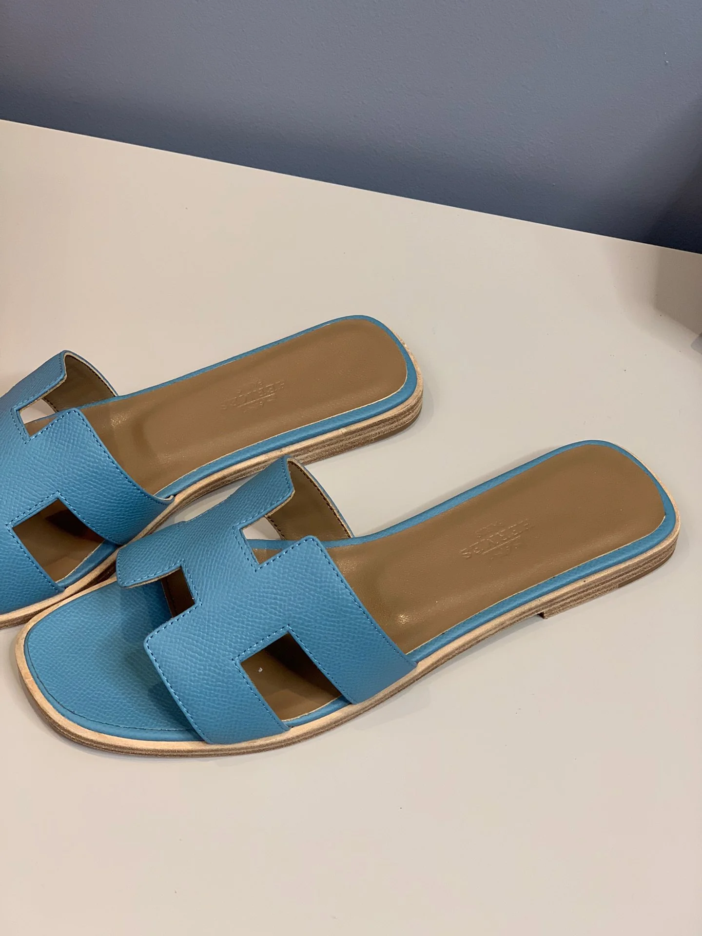 Новинка 2022 года от Hermes - Тапочки с отпечатком руки - Синие