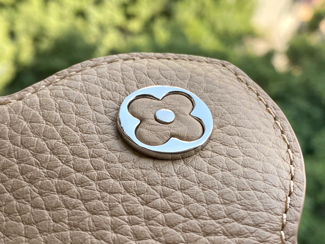 lv-m57521-capucines-mini handbag