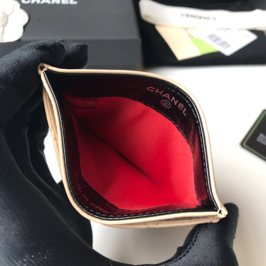 Chanel - Подставка для карт из серии 