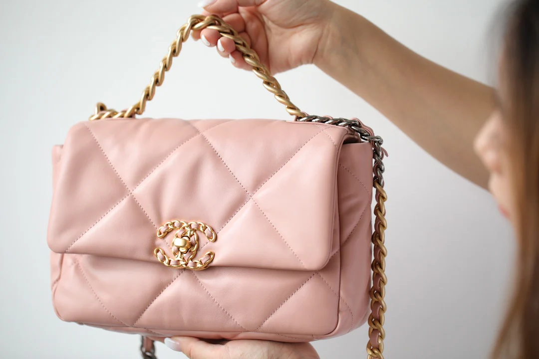 Сумка Chanel 19 - Средний нюдово-розовый цвет