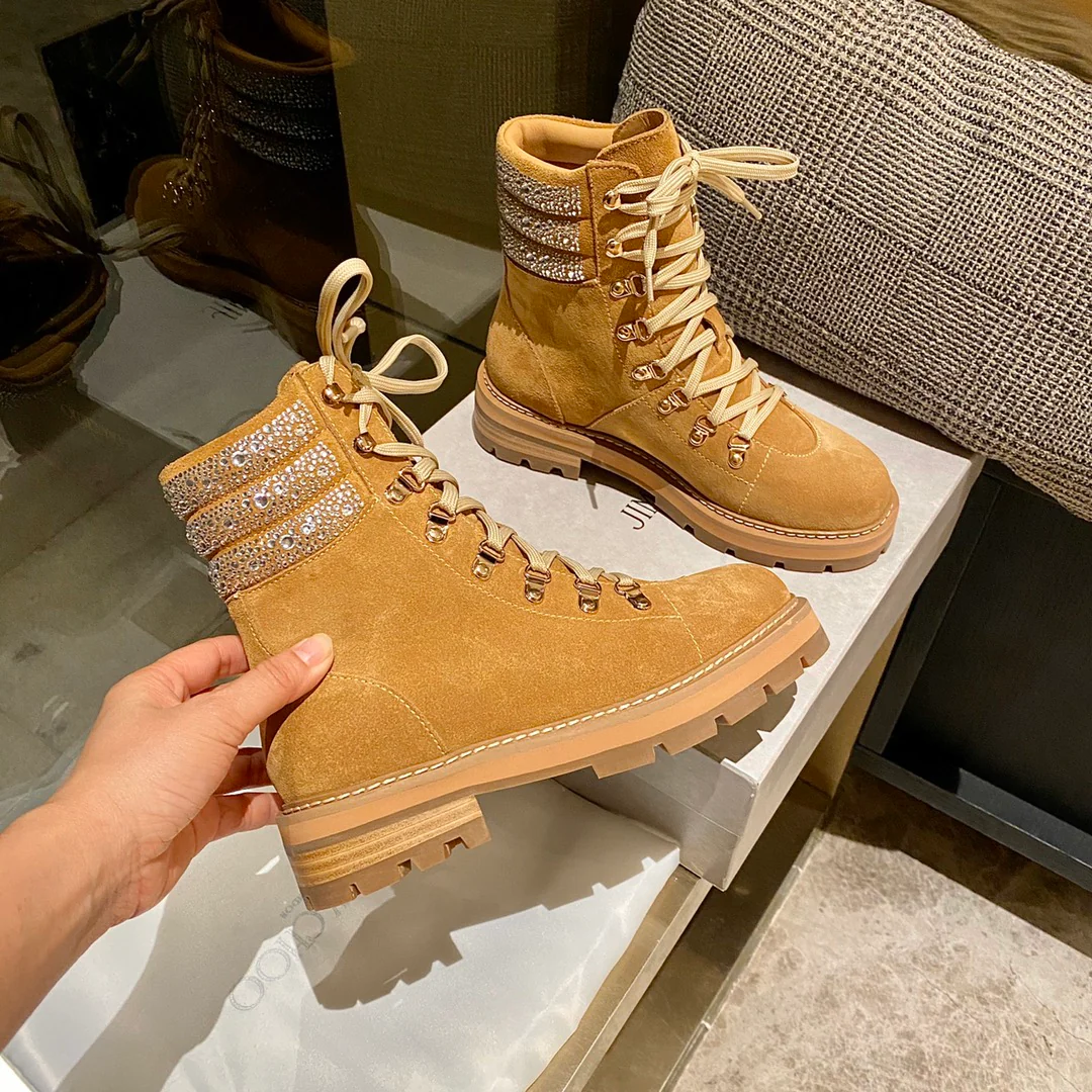 Новинка сезона осень/зима 2022 от Jimmy - Ботинки Martin со стразами - Верблюжий цвет