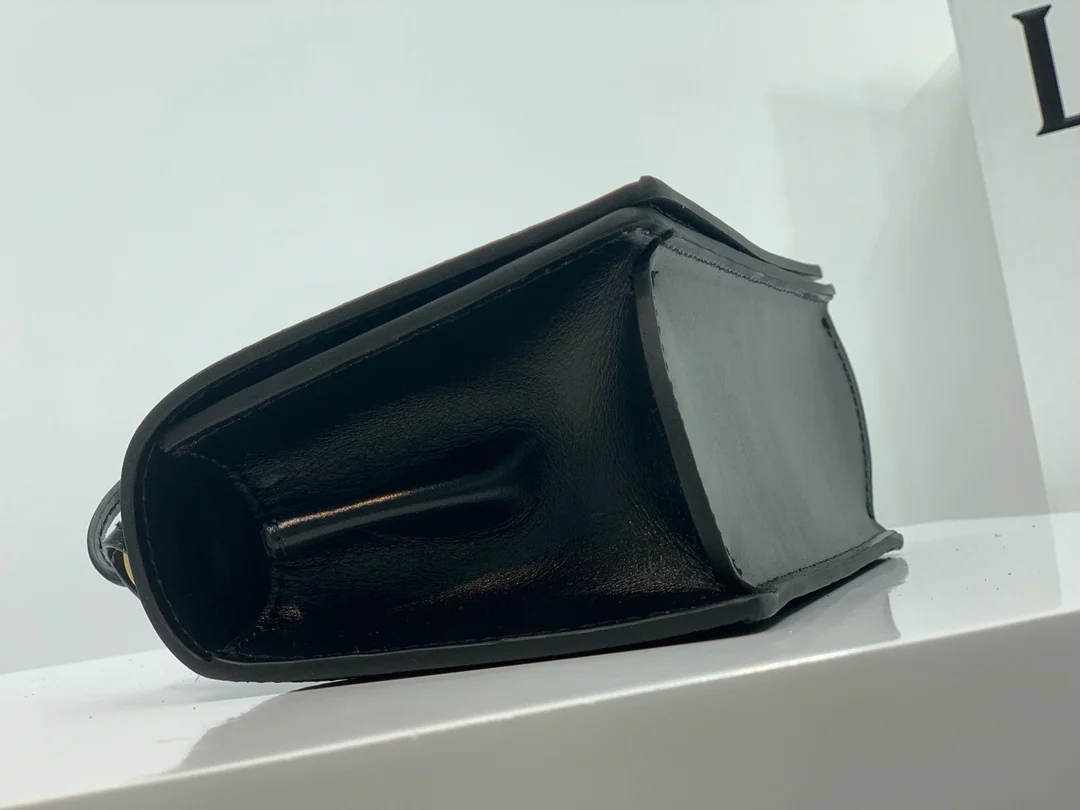 Треугольная сумка Loewe - Телячья кожа - Маленькая - 2 шт.