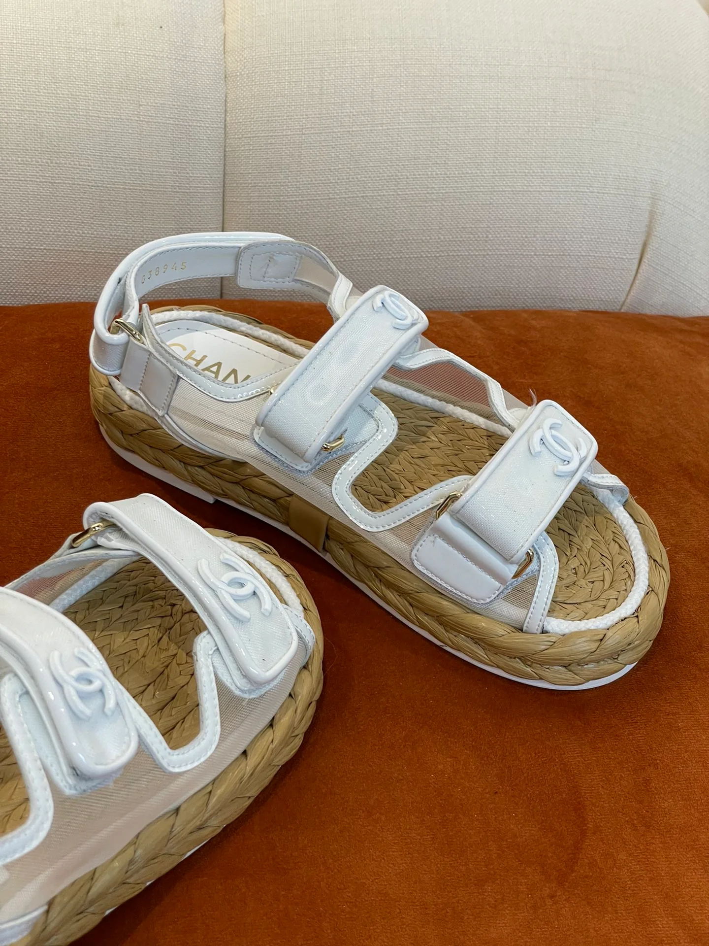 Chanel - Соломенные сандалии