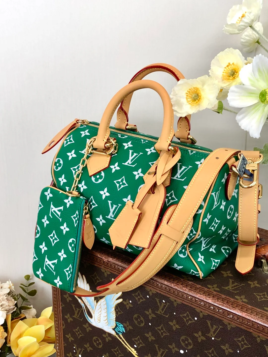 LV-m24423 Травянисто-зеленый