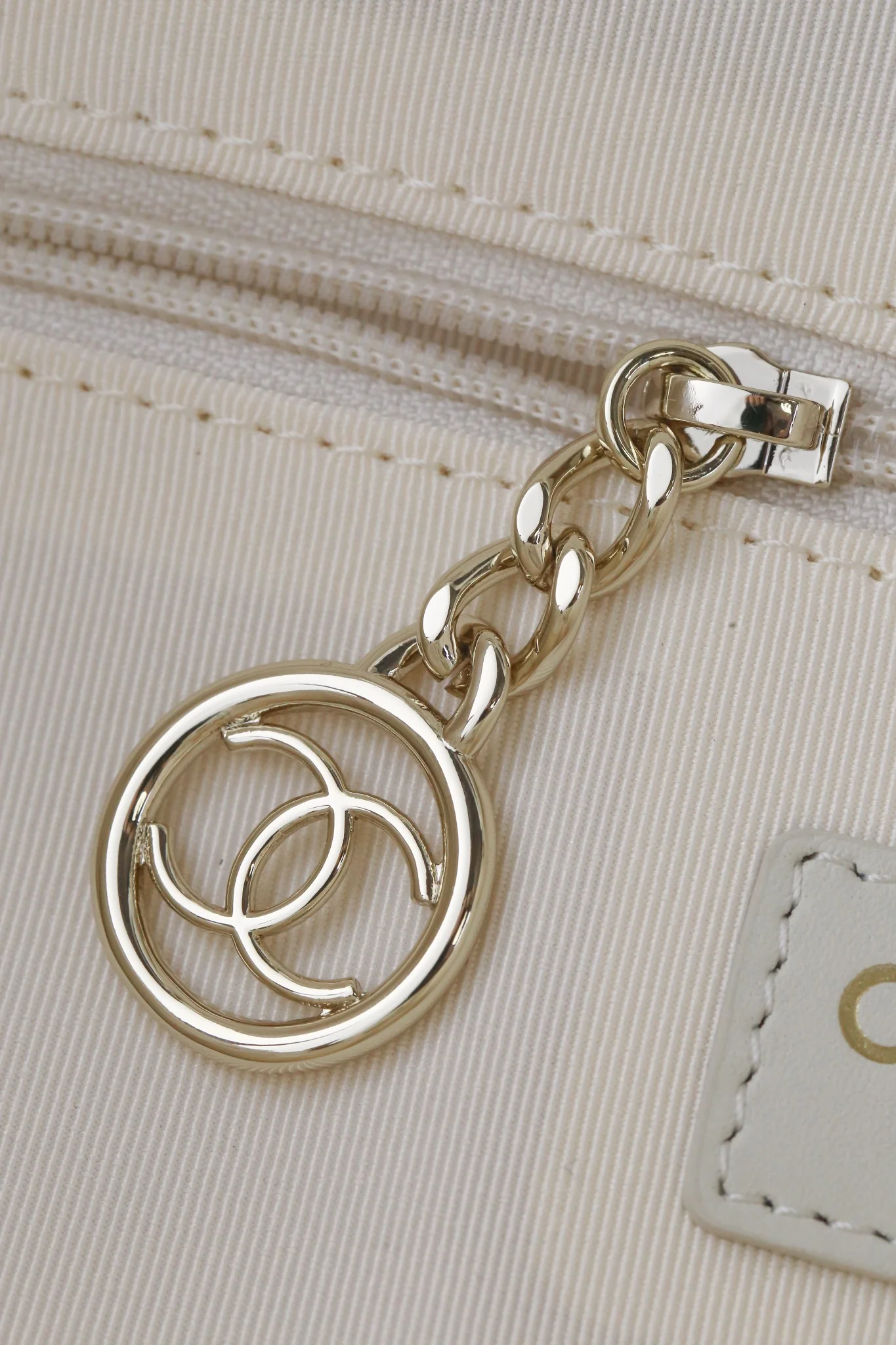 Пляжная сумка Chanel 25c, косметичка, красно-синяя.