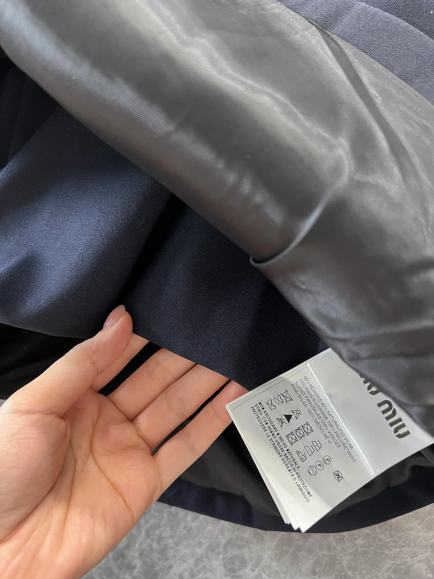 Miu Miu - 2404 - 24ss Весна/Лето Новинка Мини-юбка на кулиске с пышным подолом