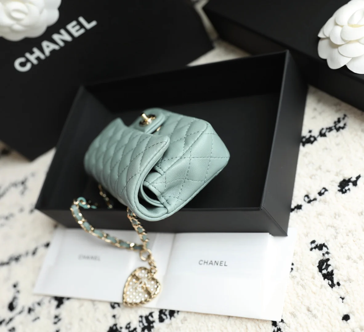 Подвеска Chanel 25a (CF) - Серо-голубая мини-версия - Светло-золотистая пряжка