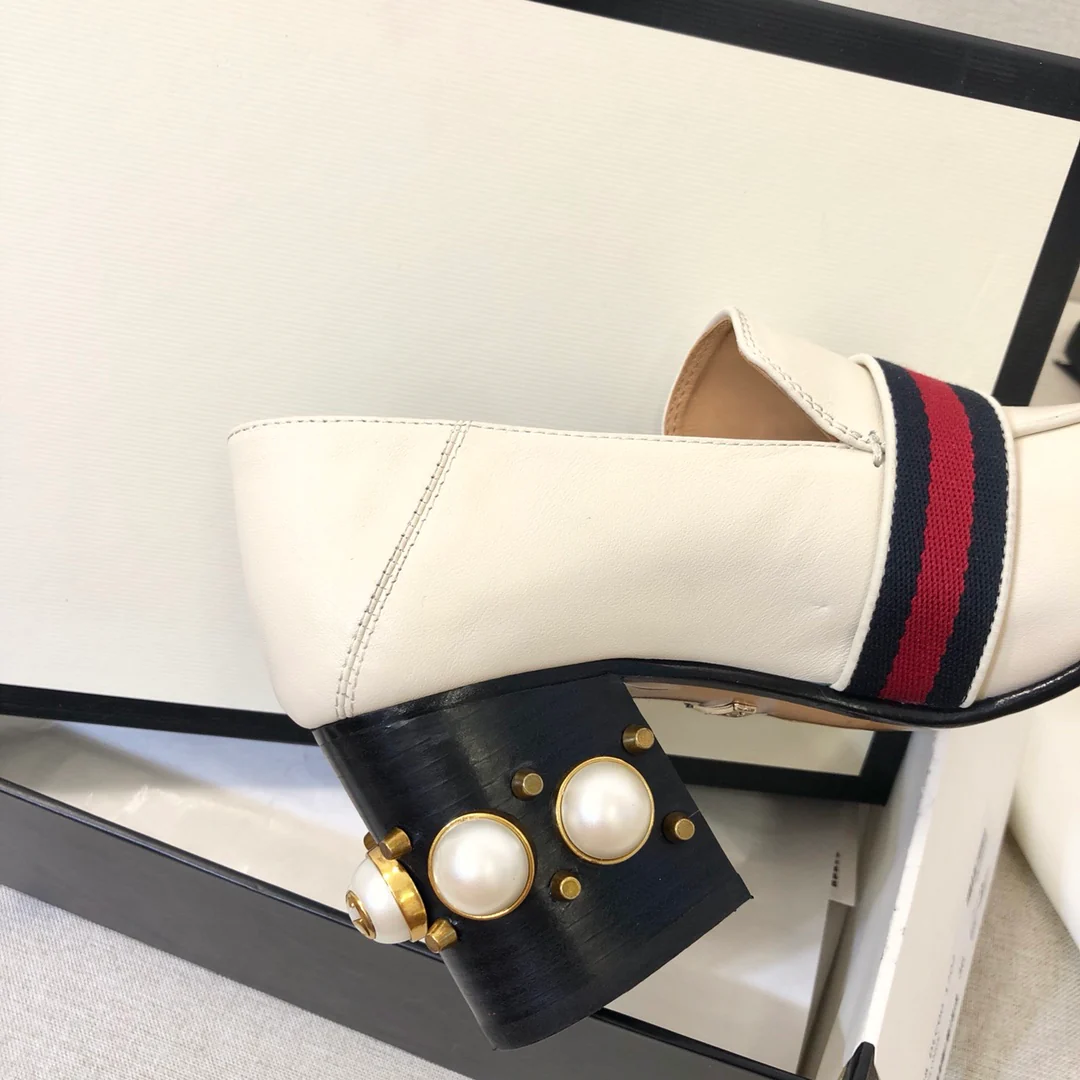 Gucci - Туфли на массивном каблуке с жемчужным блеском - Квадратный носок - Туфли на низком каблуке - Лоферы