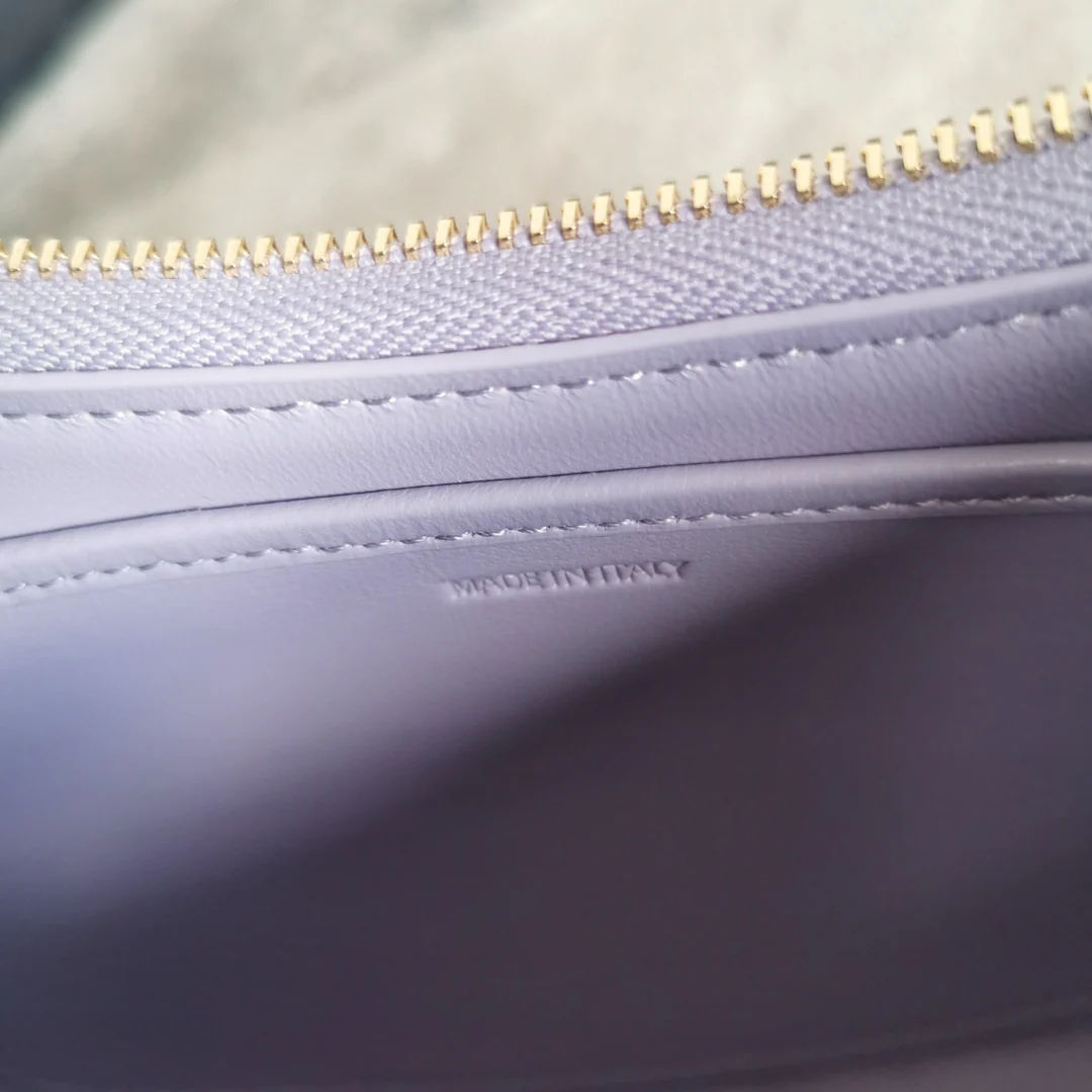 Сумка через плечо Celine Ava - из овечьей кожи в клетку - сиренево-фиолетовая