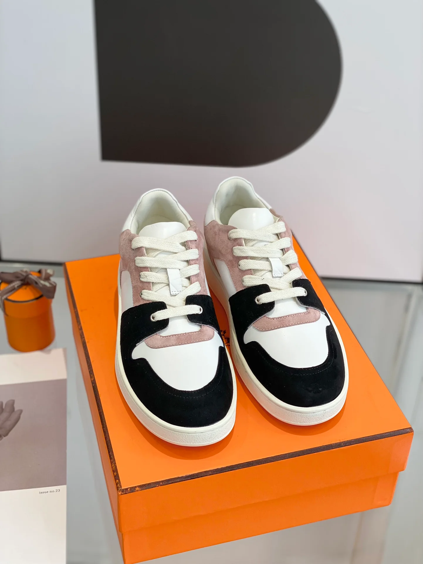 Серия Hermes 22free - кроссовки