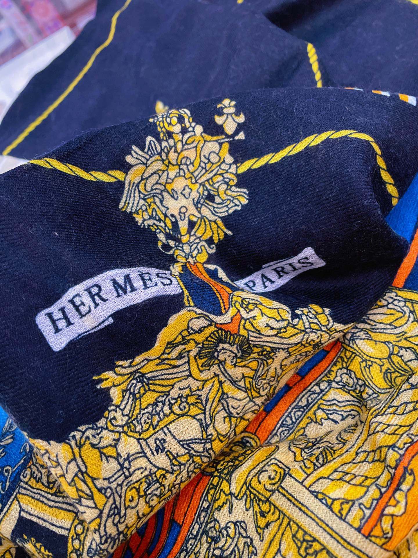 Шарф с эмблемой доспехов Гермеса - 200 см - 100% кашемир