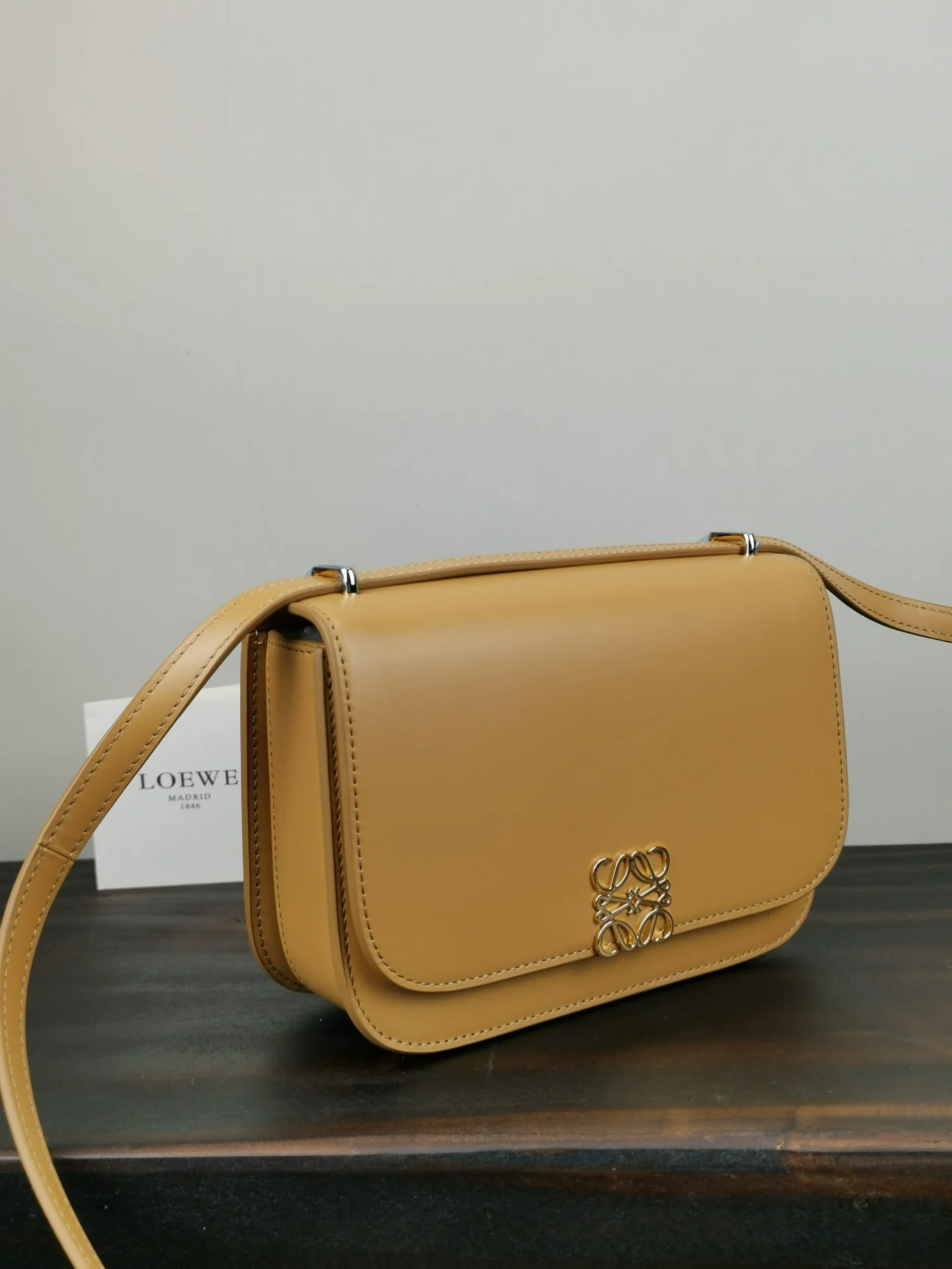 Серия Loewe Goya - Малый размер - 7