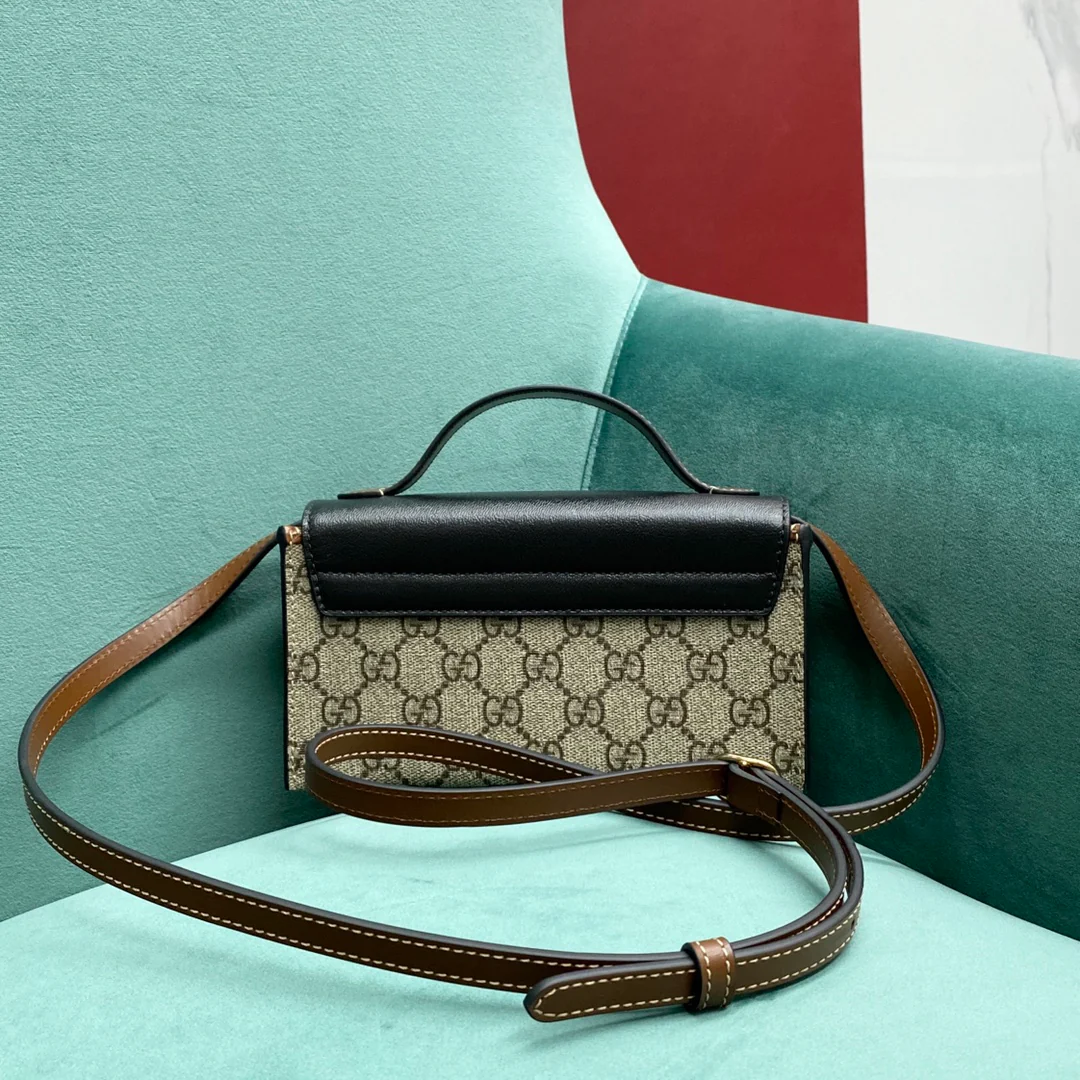 Маленькая квадратная сумка Gucci с замком