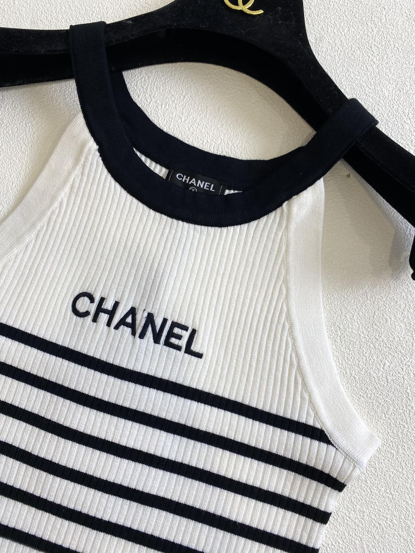 Вязаный жилет Celine-2404 ?Ранняя весна?, новинка, белый.