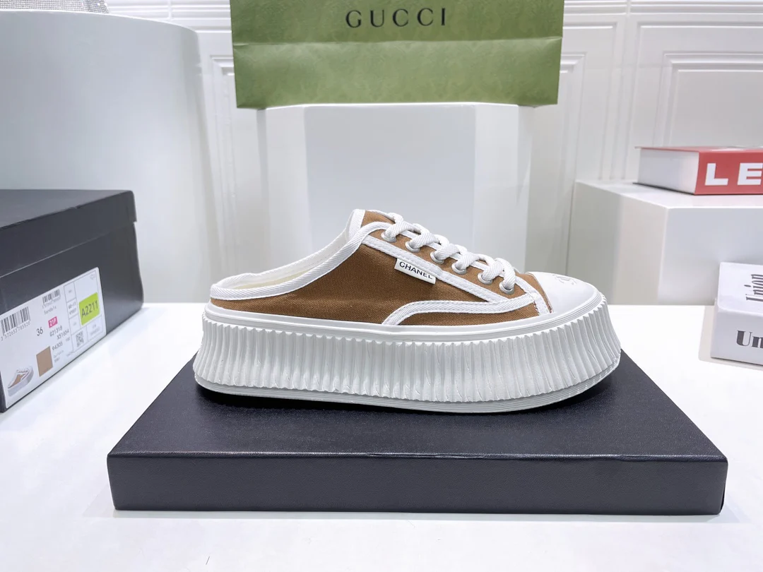 Тапочки из парусины Chanel