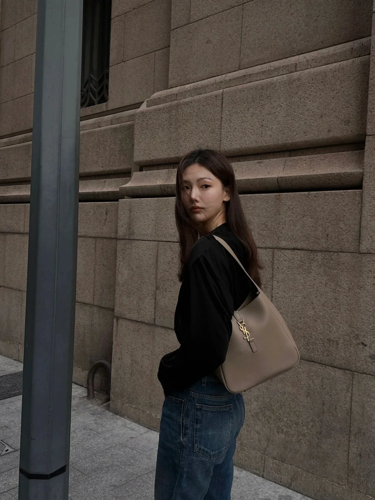 Сумка YSL Le 5 A 7 Soft Hobo Rose Sand - Body Image