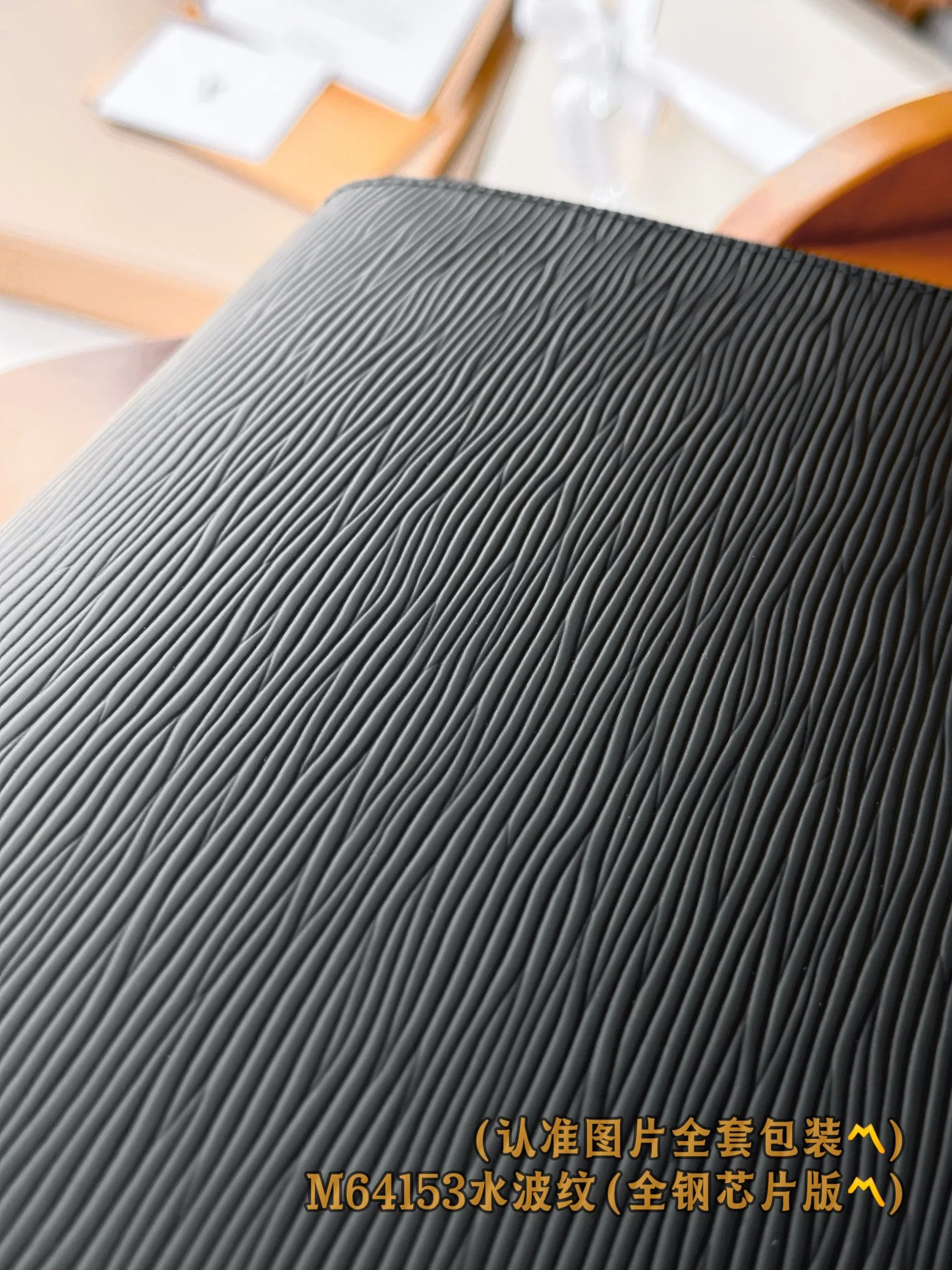 LV-m64153-pochette-jour-большая сумка-черный