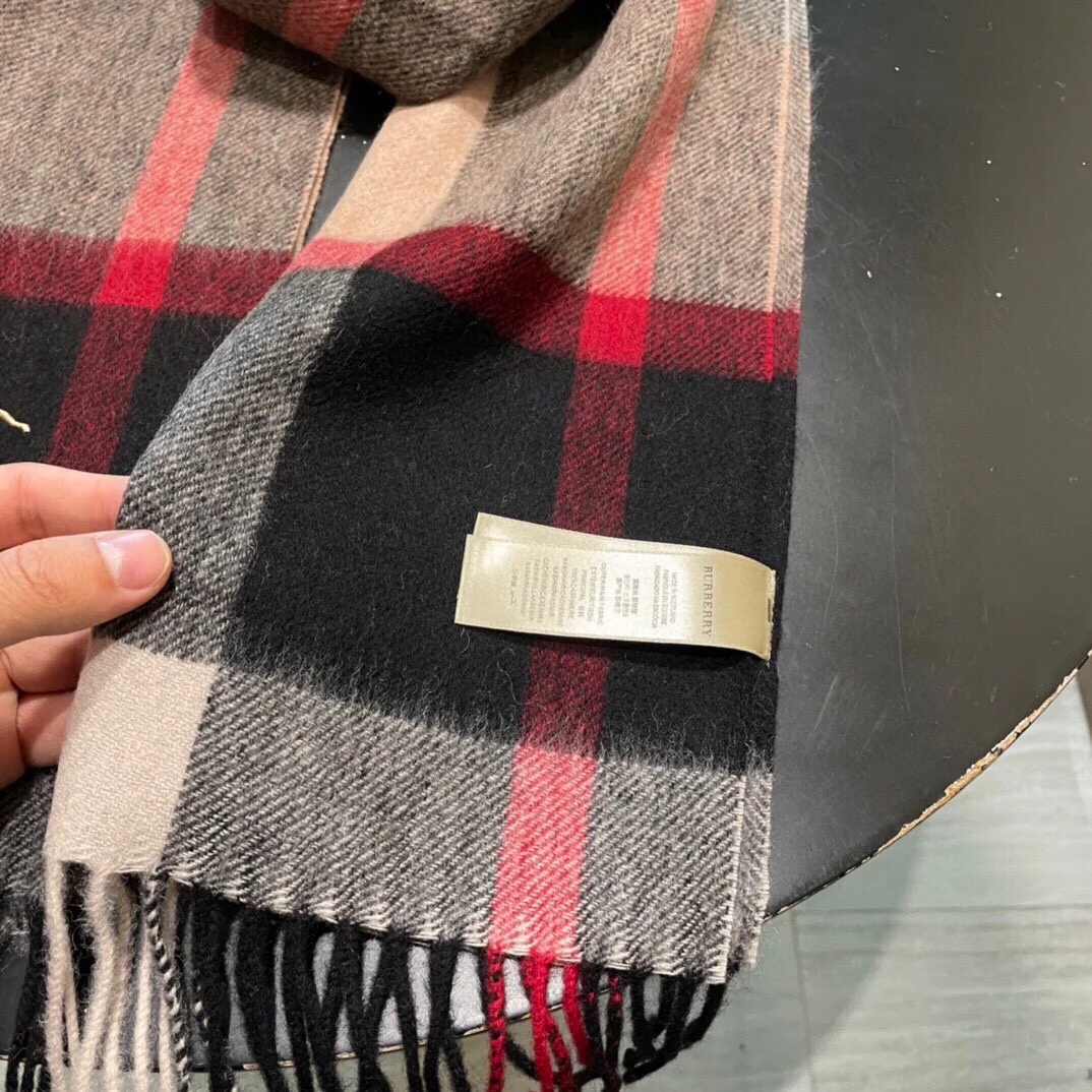 Кашемировый шарф Burberry - 1 шт.