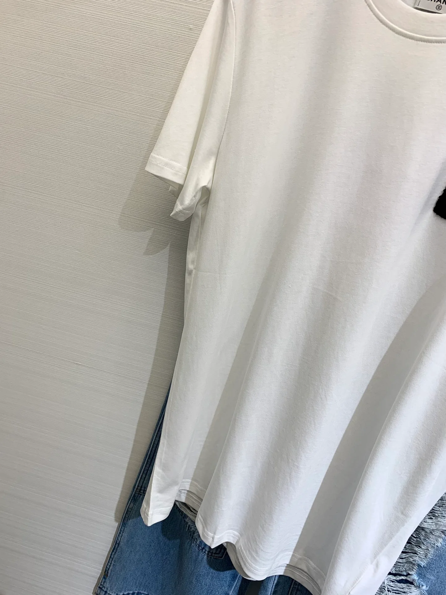 Футболка Chanel 2404 Весна/Лето в винтажном стиле, с вышивкой, квадратным вырезом, коротким рукавом, белая.