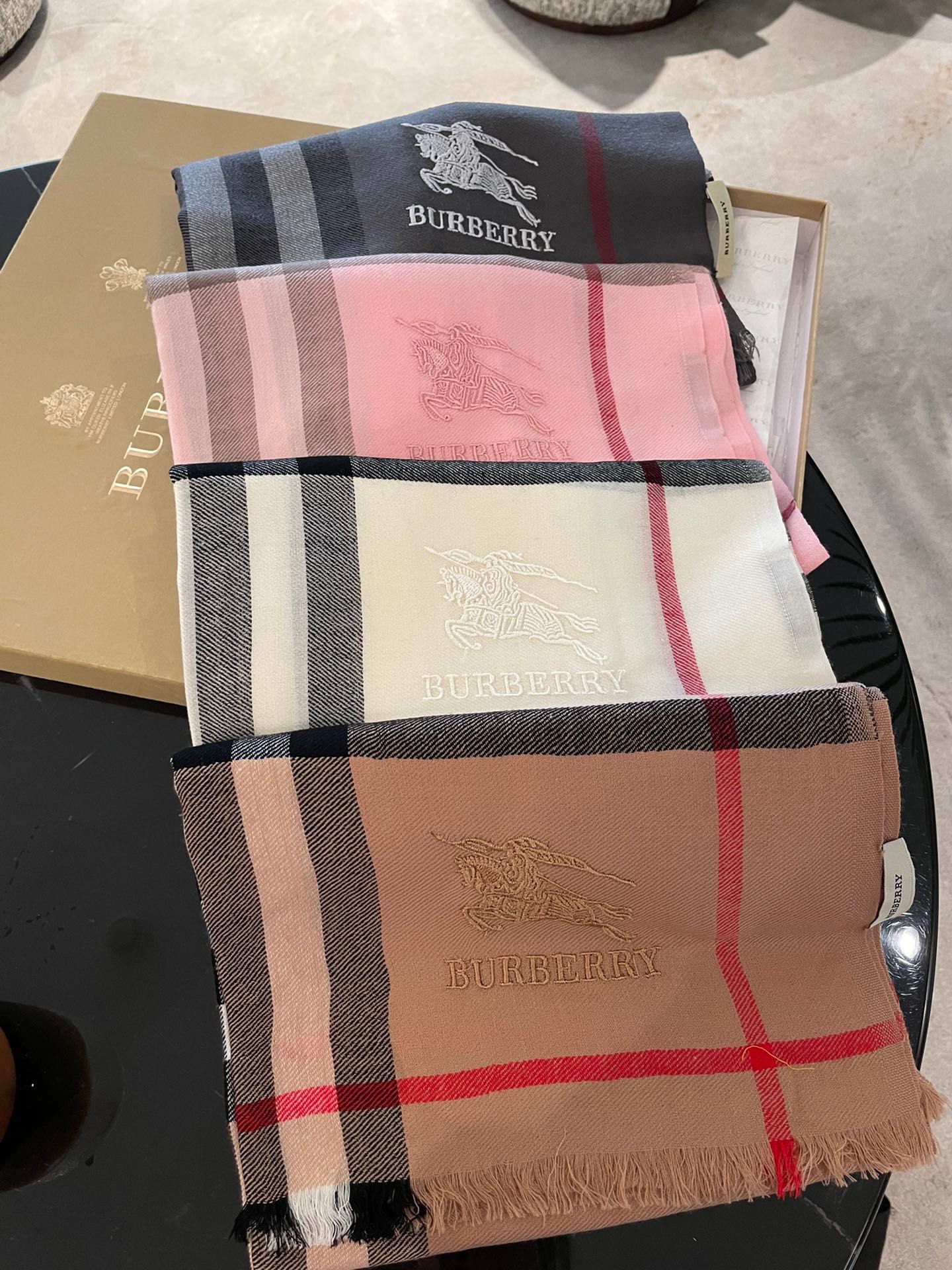 Шерстяной шарф Burberry в клетку - 70 см - 200 см - серый