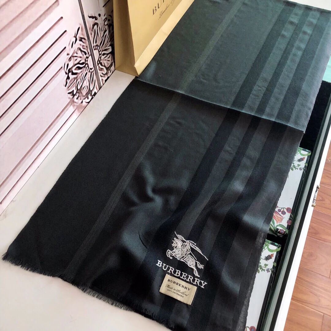 Кашемировый шарф Burberry - 45 см - 180 см